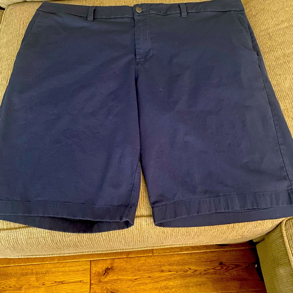 Lululemon men shorts